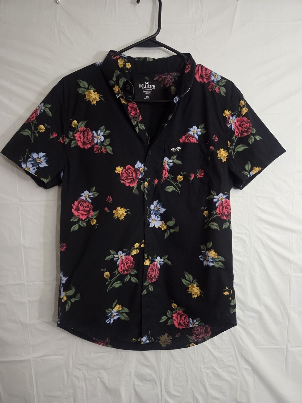 Hollister EFS Short Sleeve Button Front Shirt Size XS Floral Light Colorful